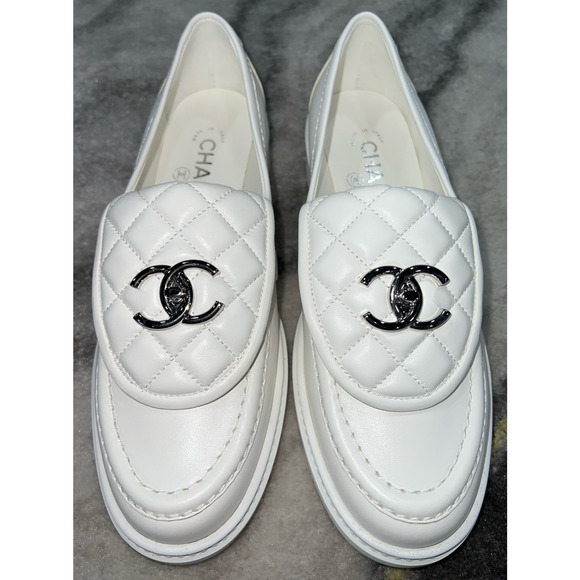 Chanel 22P White Quilted Flap Turnlock CC Logo Mule Slip On Flat Loafer 37 - Picture 10 of 12